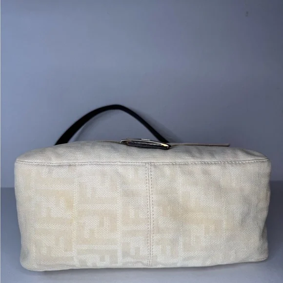 Fendi Zucca Cambas Mamma Baguette. - Picture 6 of 17